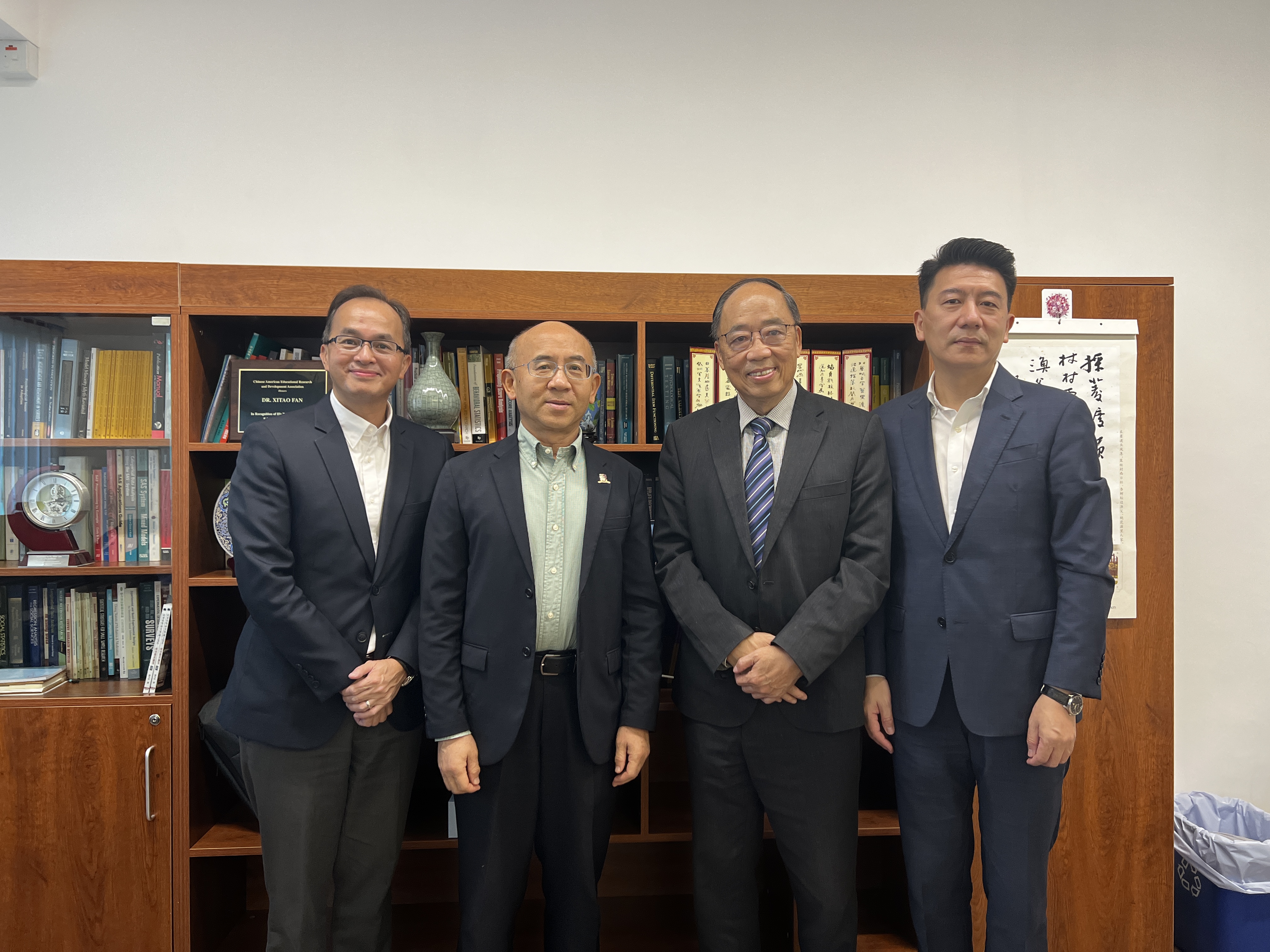 張志鴻主席與唐皓副主席前往香港教育大學、香港中文大學教育學院交流。未來將幫助两间大学拓展更多大灣區合作机遇。